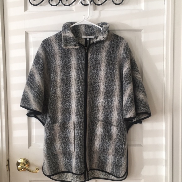 Jacket/cape - Picture 1 of 2